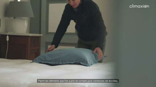 Embedded thumbnail for Tourisme Durable : l'exemple de l'éco-lieu du Renard Perché (68)